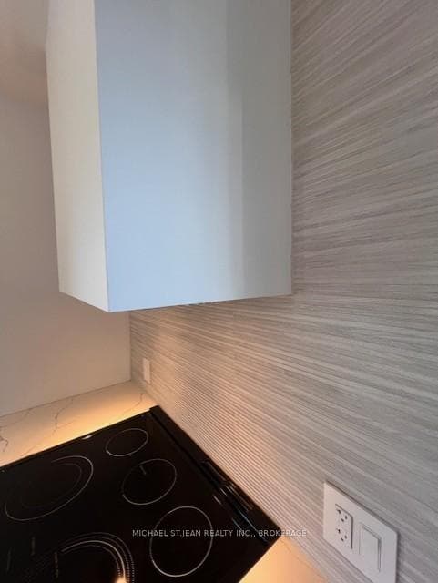 286 East 45th Street Unit 1 photo 4
