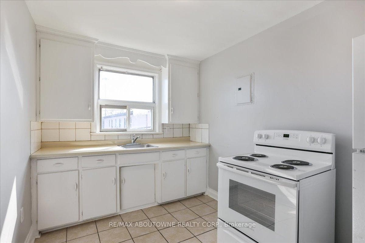 1031 Churchill Avenue Unit 5 photo 10