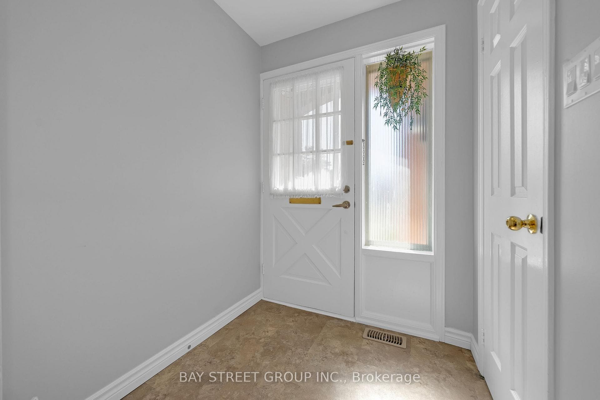 90 Crockamhill Drive Unit #21 photo 3