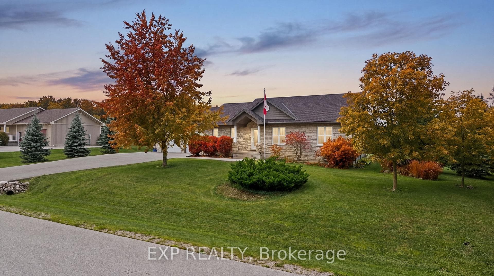 14 Regency Drive photo 4