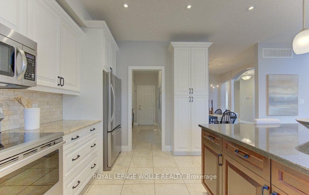 414 Zeller Drive photo 18
