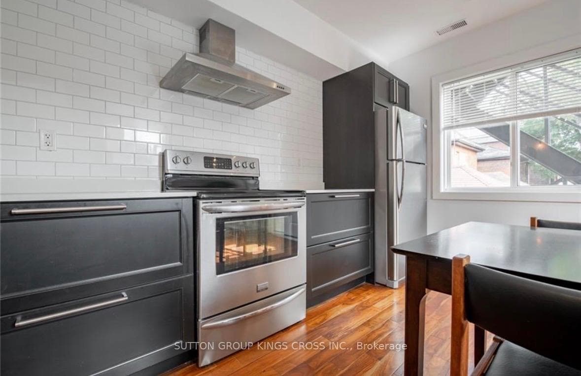 179 John Street Unit Upper photo 6