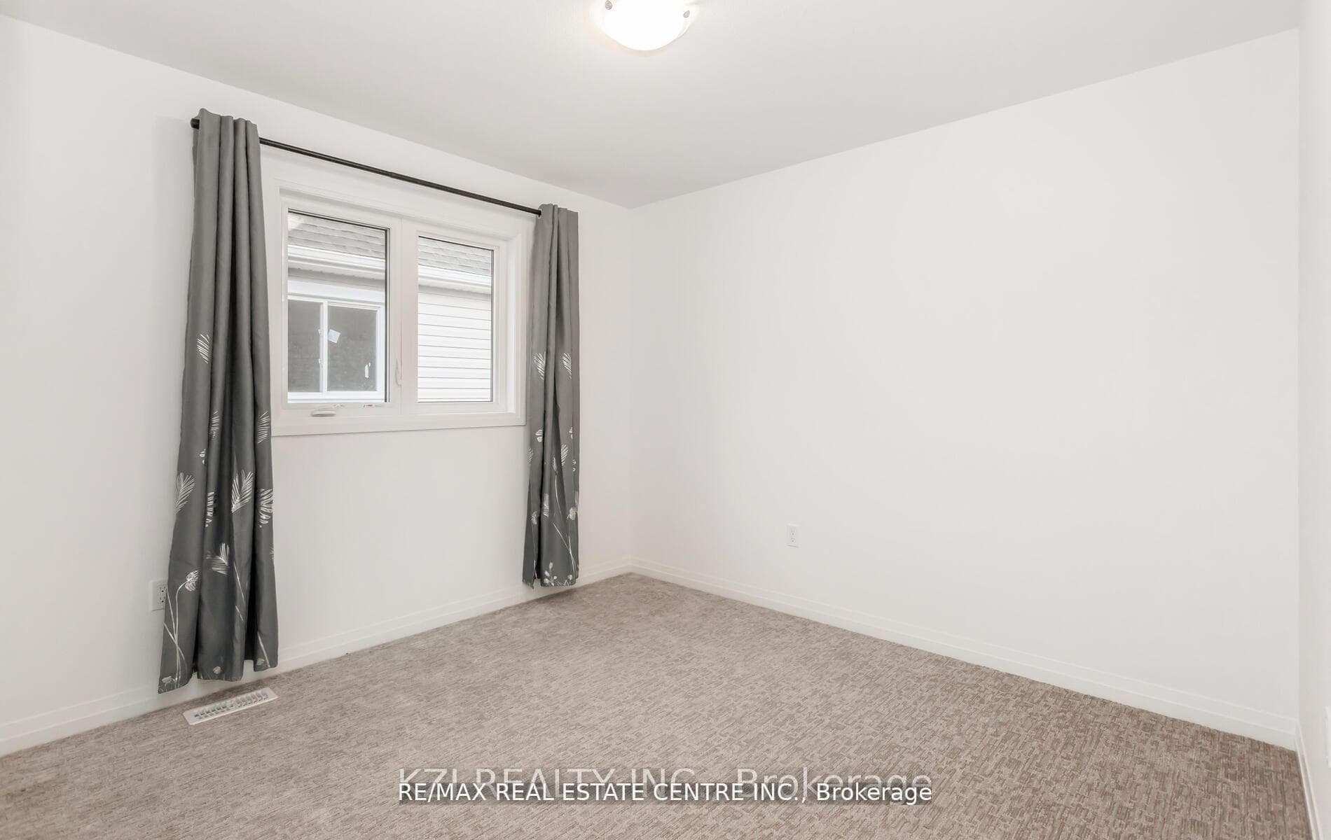 39 Samuel Avenue photo 32