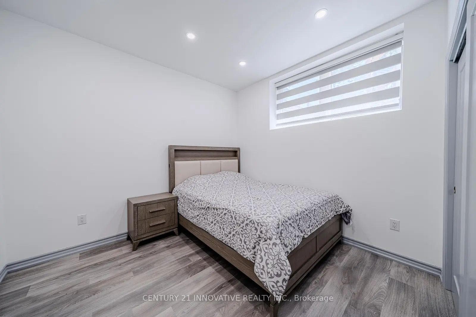 435 Miller Avenue photo 37
