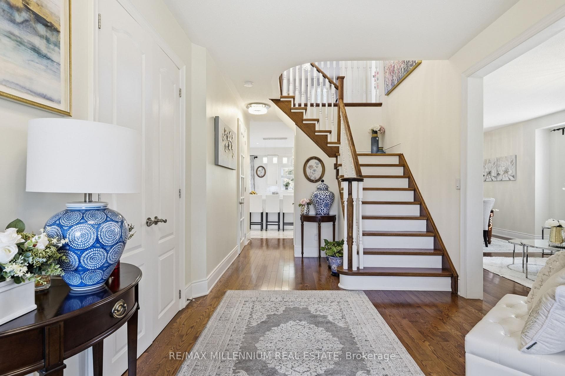 2083 Bridle Road photo 2