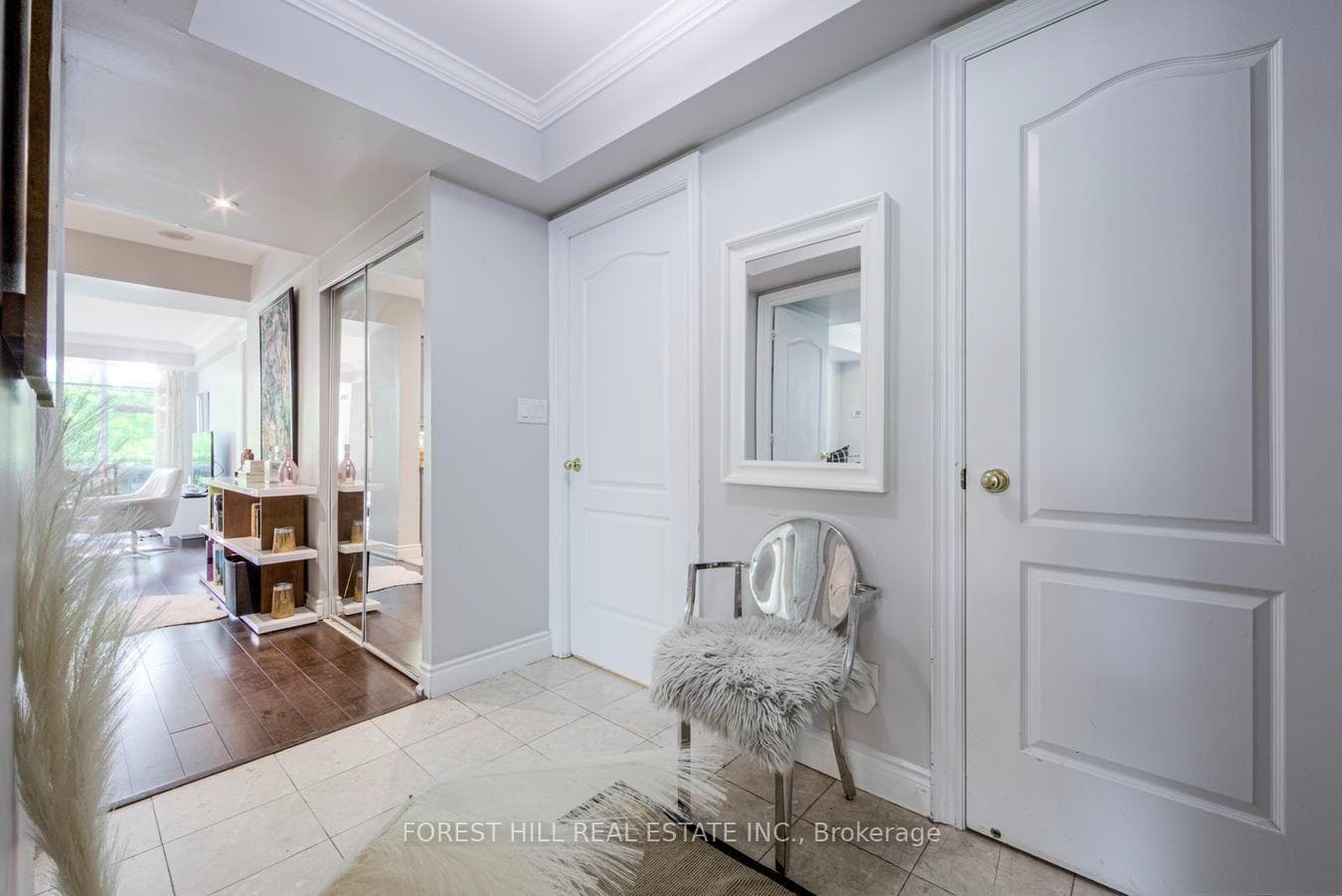 38 William Carson Crescent Unit 114 photo 6