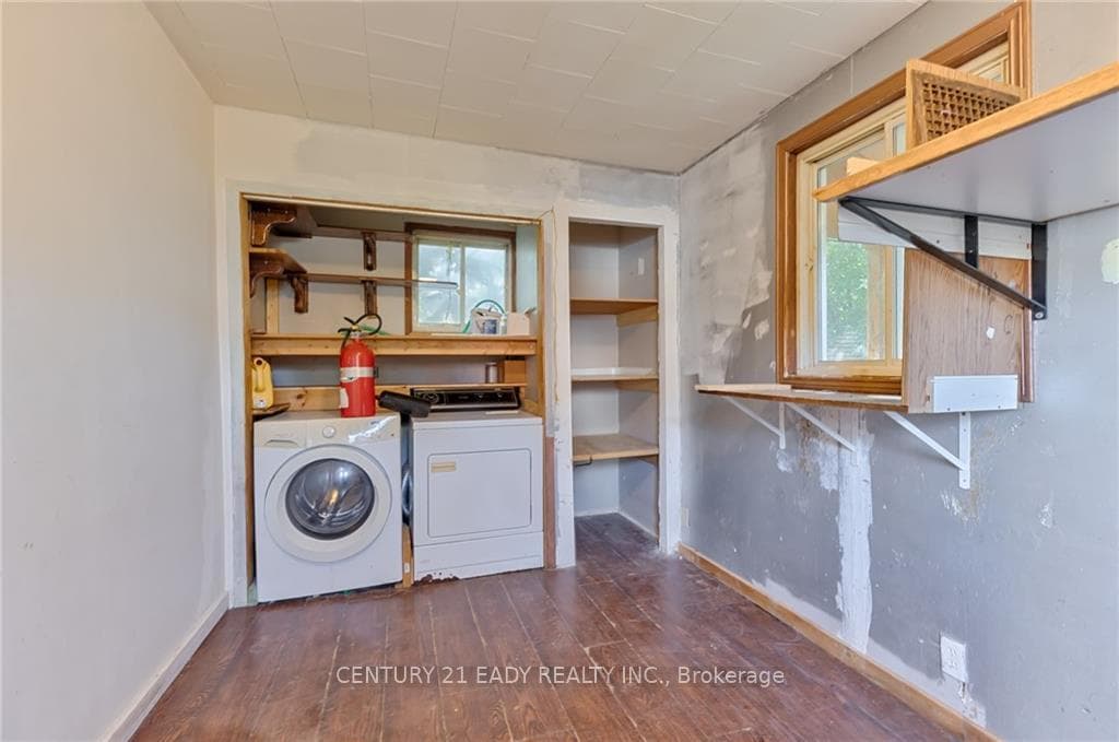 131 PATRICK Avenue photo 17