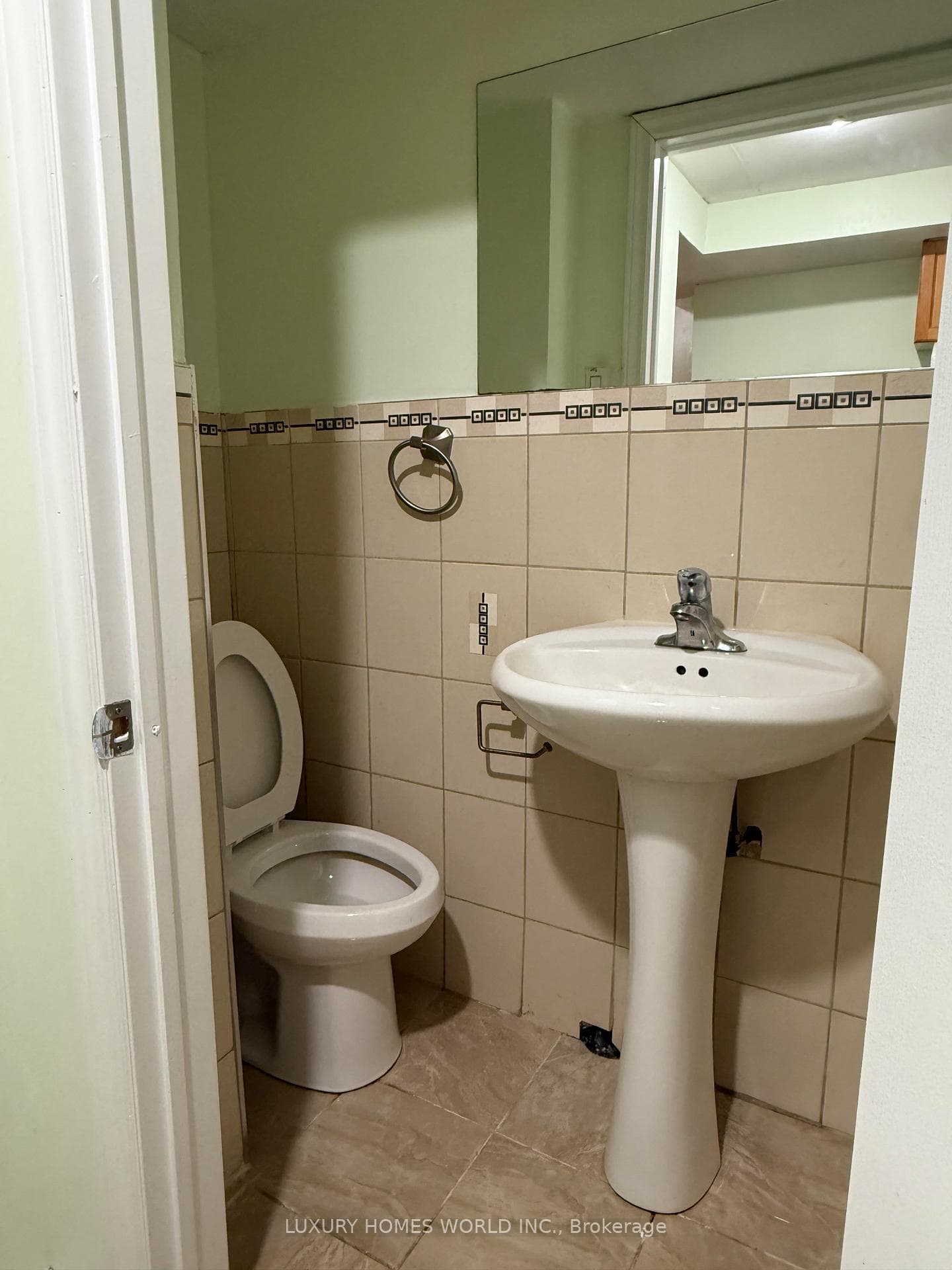 30 Lampman Drive photo 13
