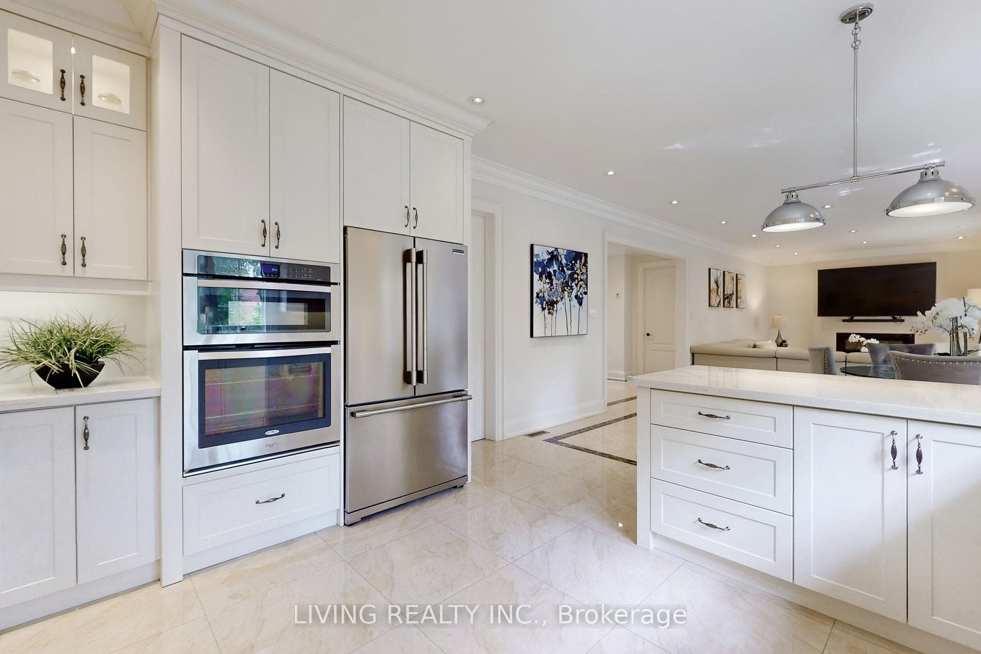 22 Ashdown Crescent photo 16