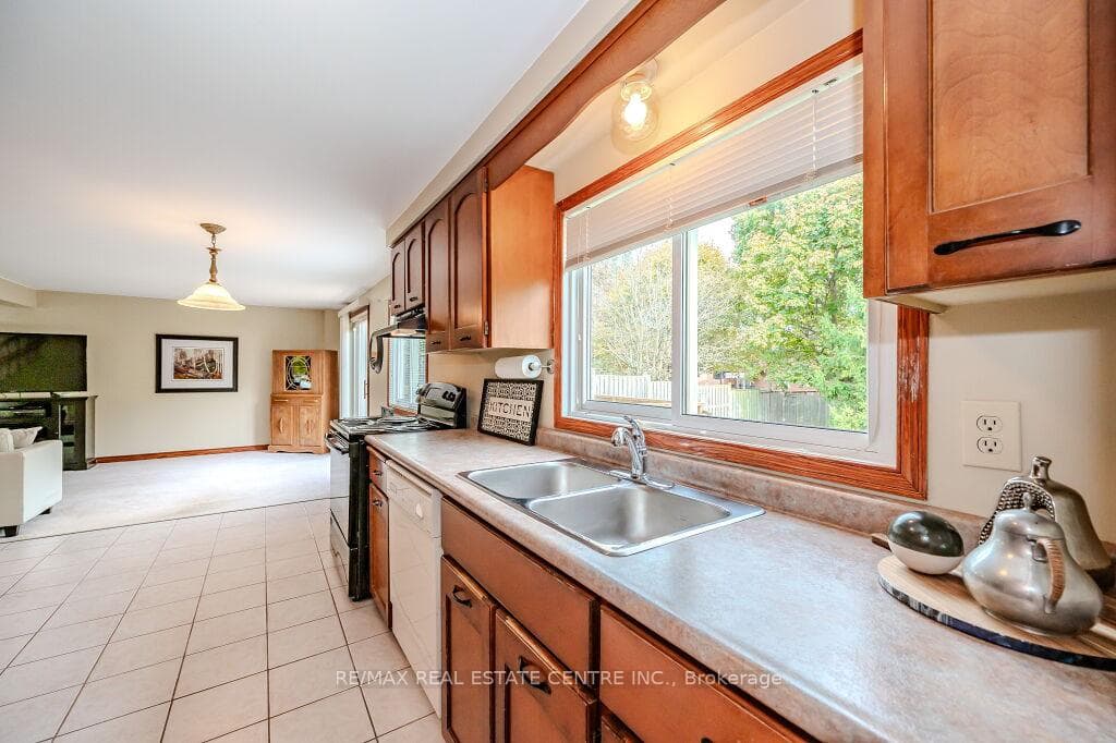 624 Willow Road photo 8