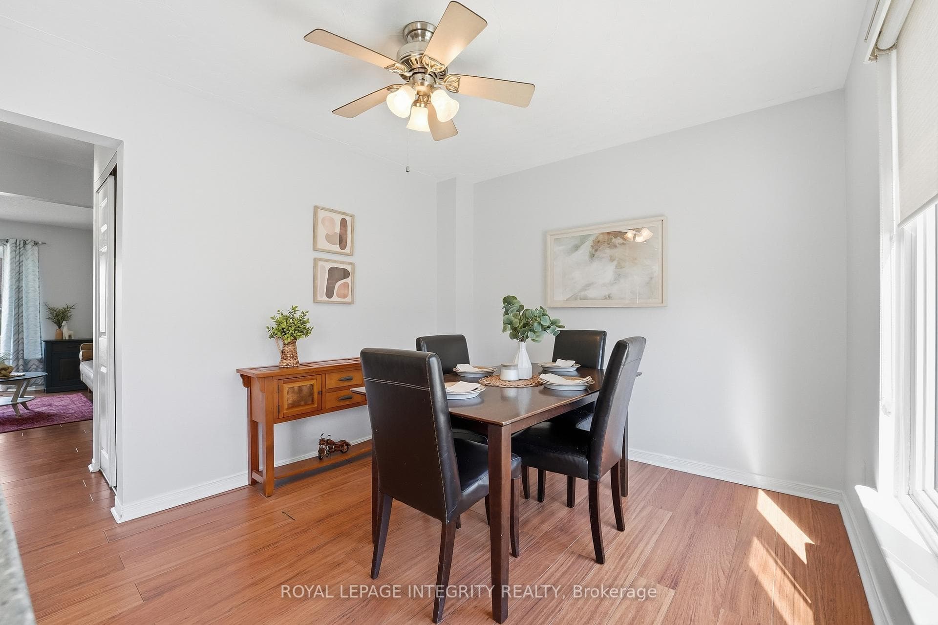 776 Vinette Crescent photo 7