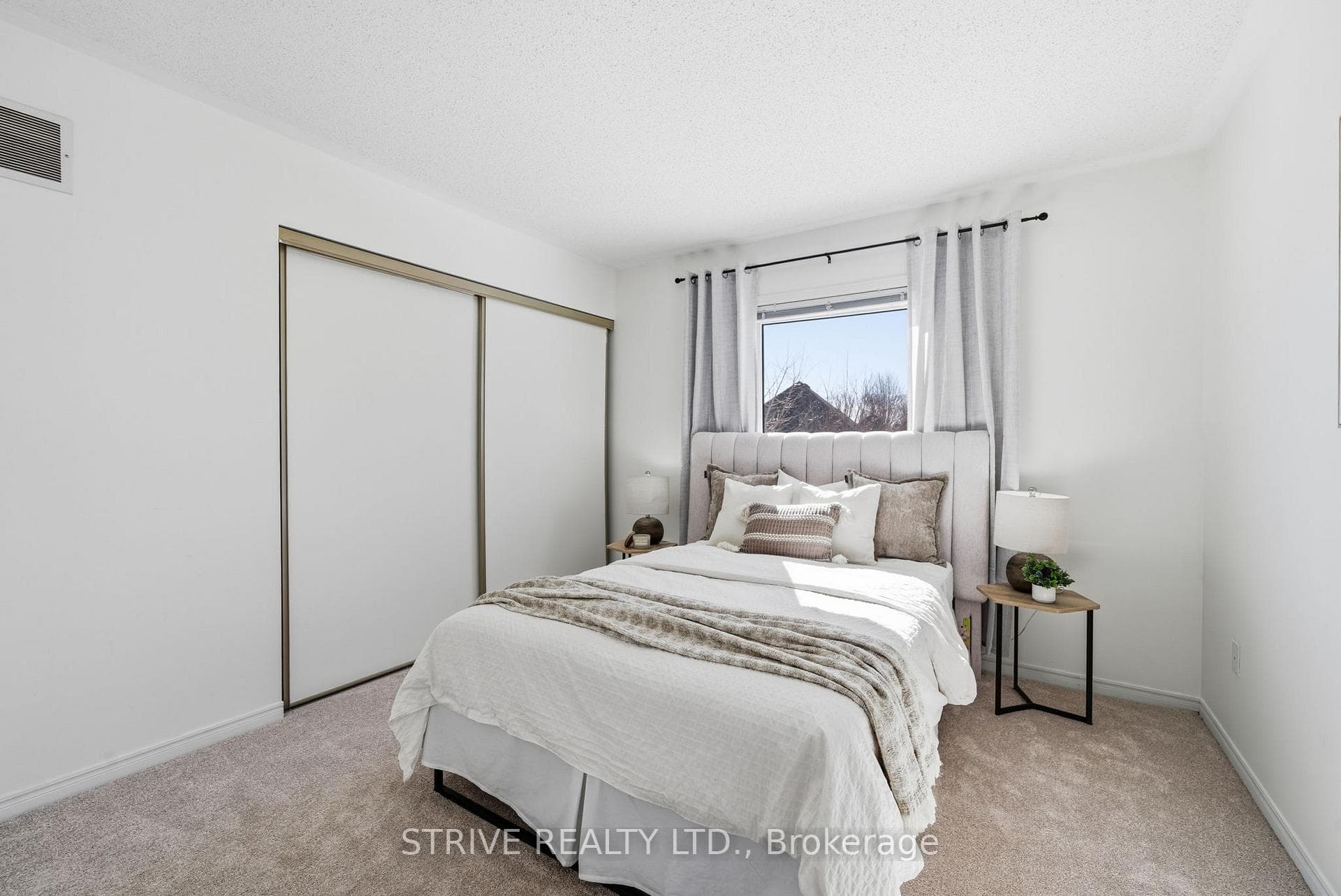 705 Carlisle Street photo 25