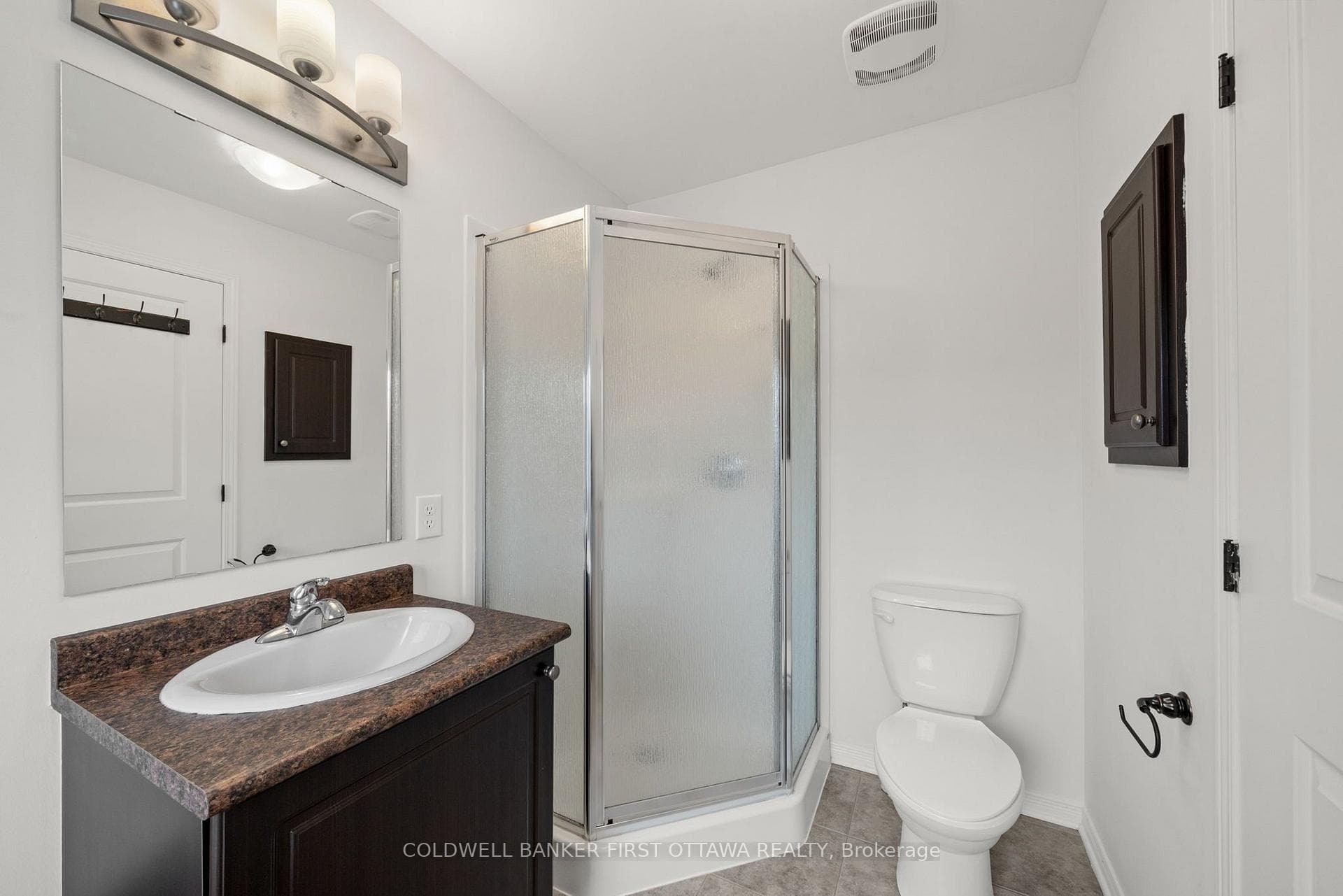 416 HARESFIELD Court photo 20