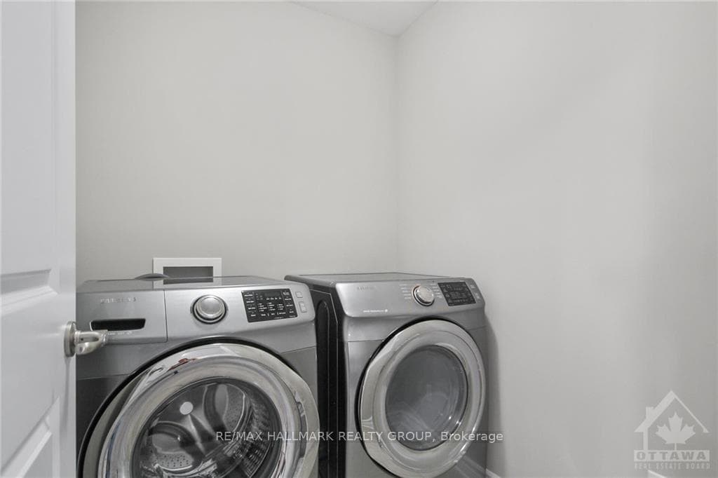 146 DISCOVERY Crescent photo 25