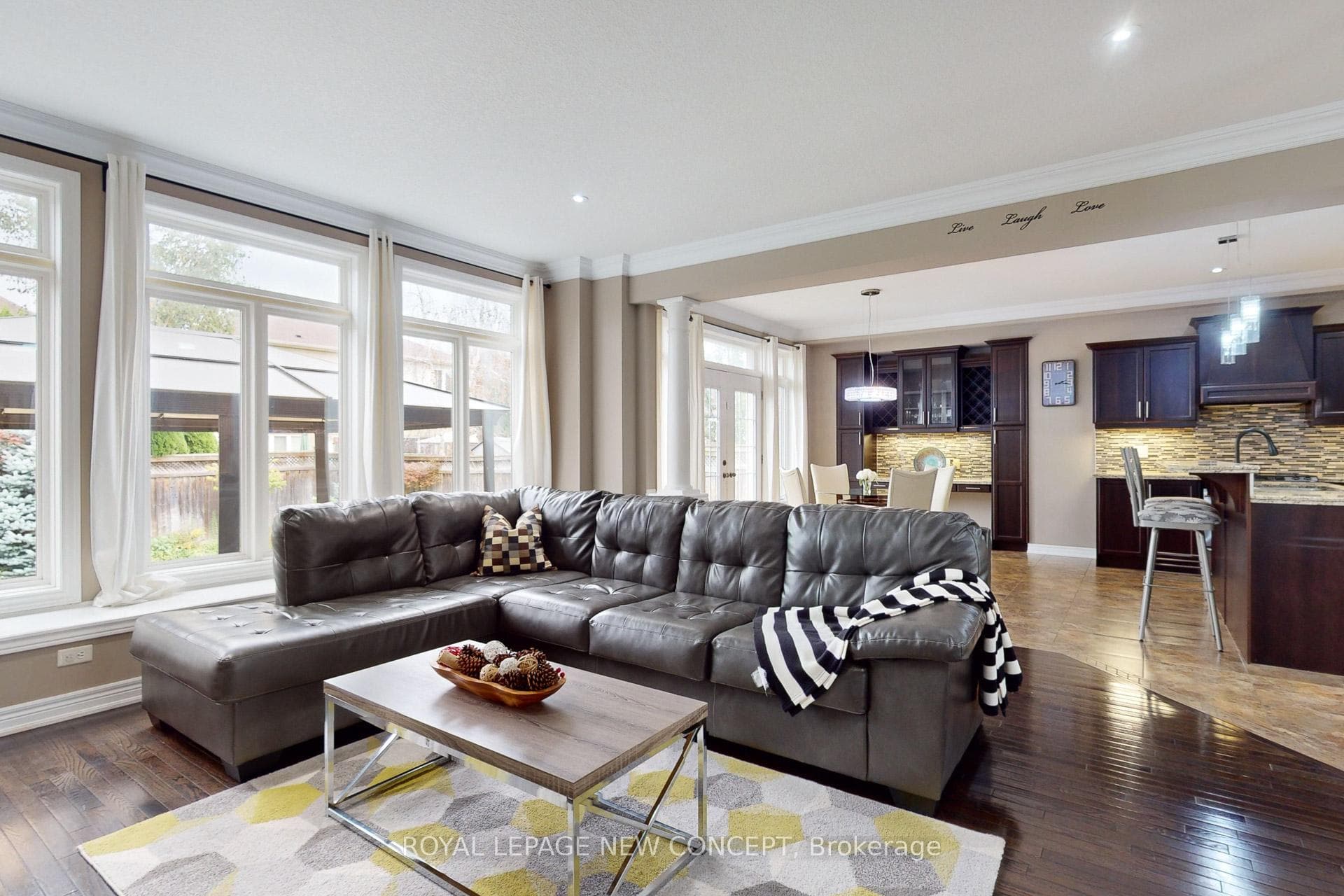 26 Lampman Drive photo 20
