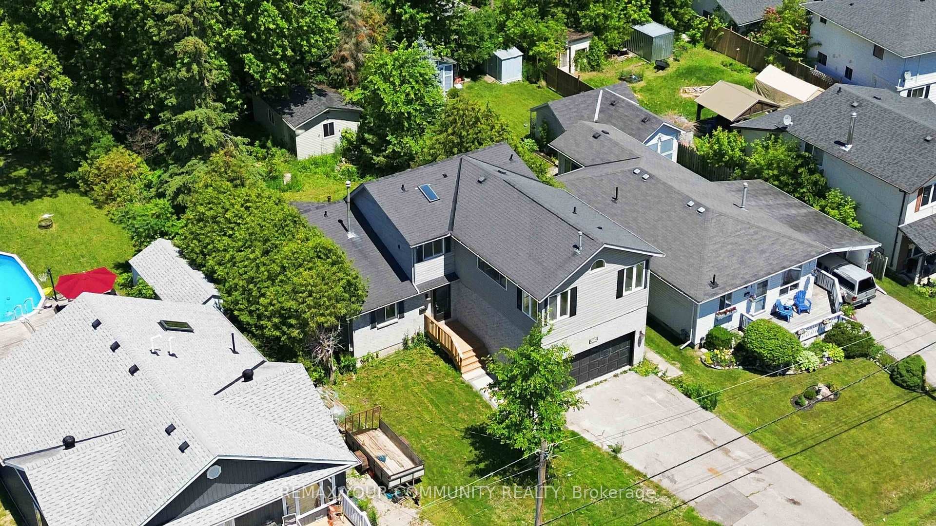 924 Helen Street photo 37