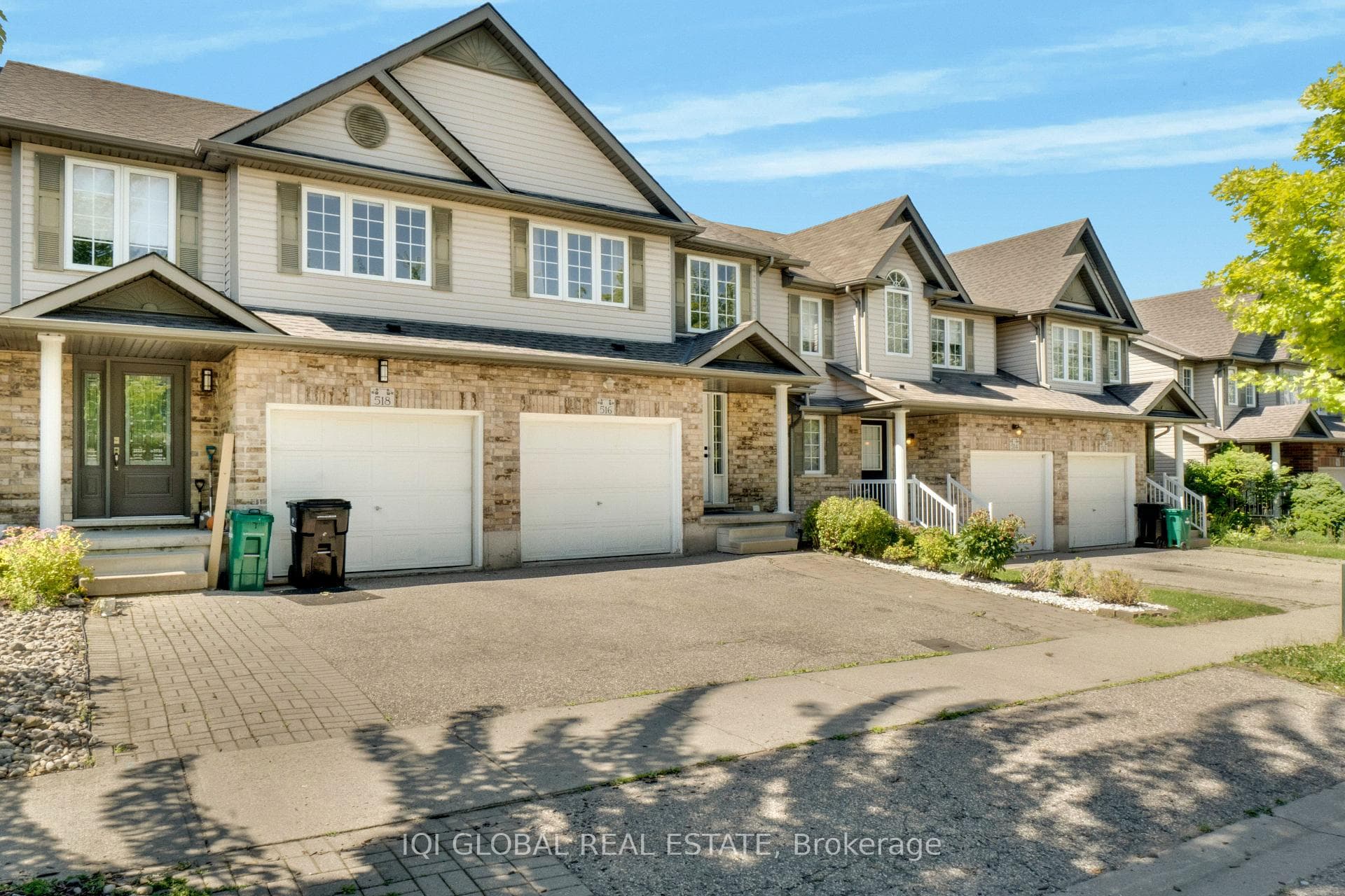516 Virginia Creeper Street photo 4