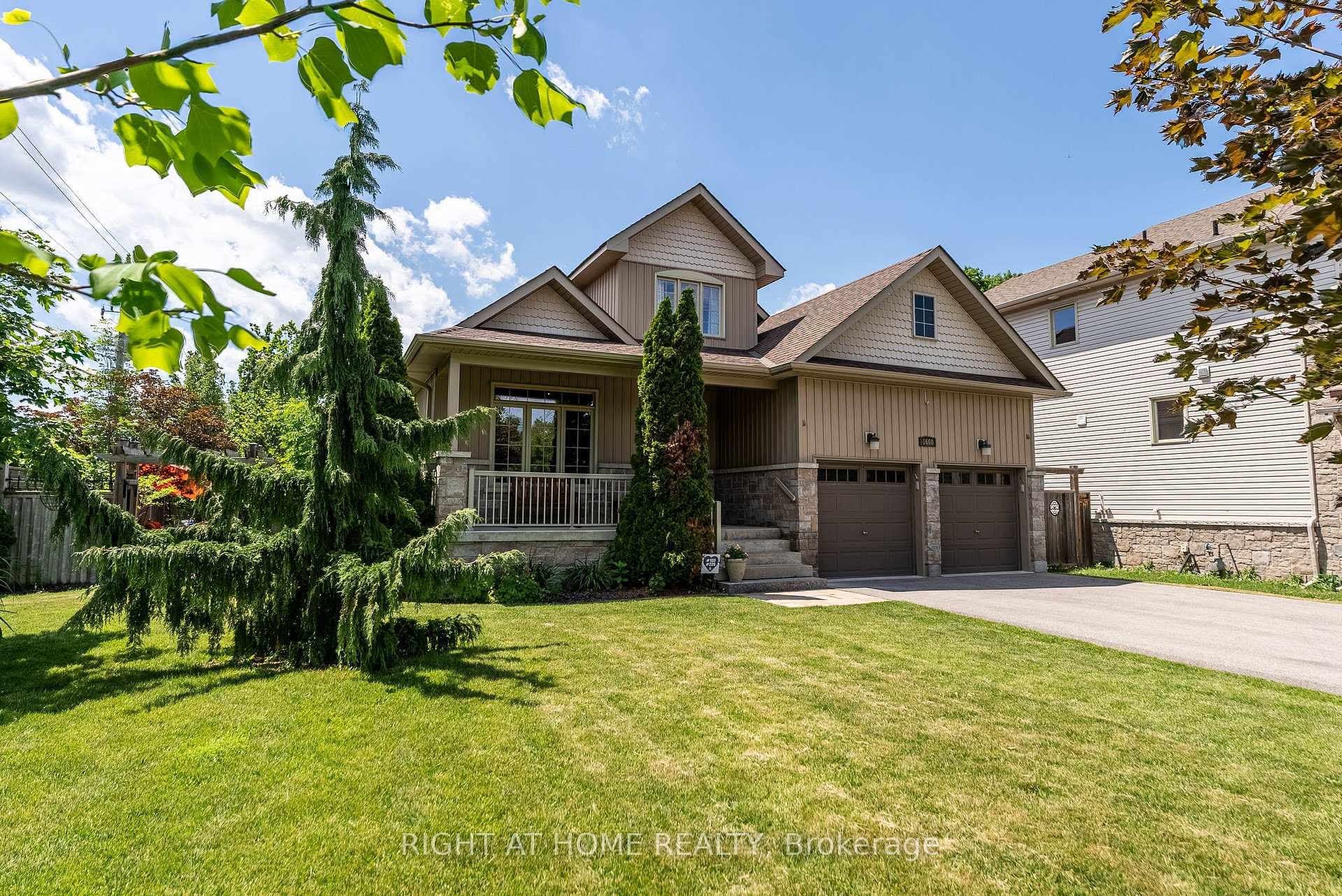 1660 Moyer Avenue photo 32