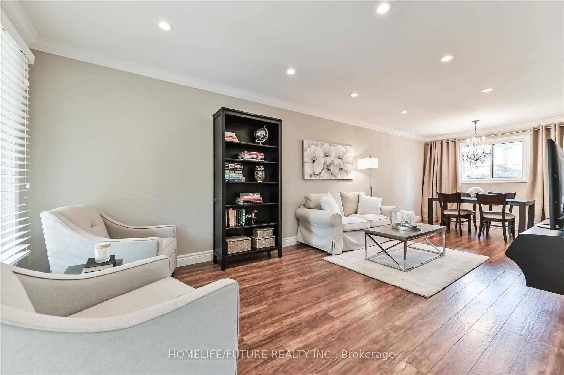 6924 Cordingley Crescent photo 3