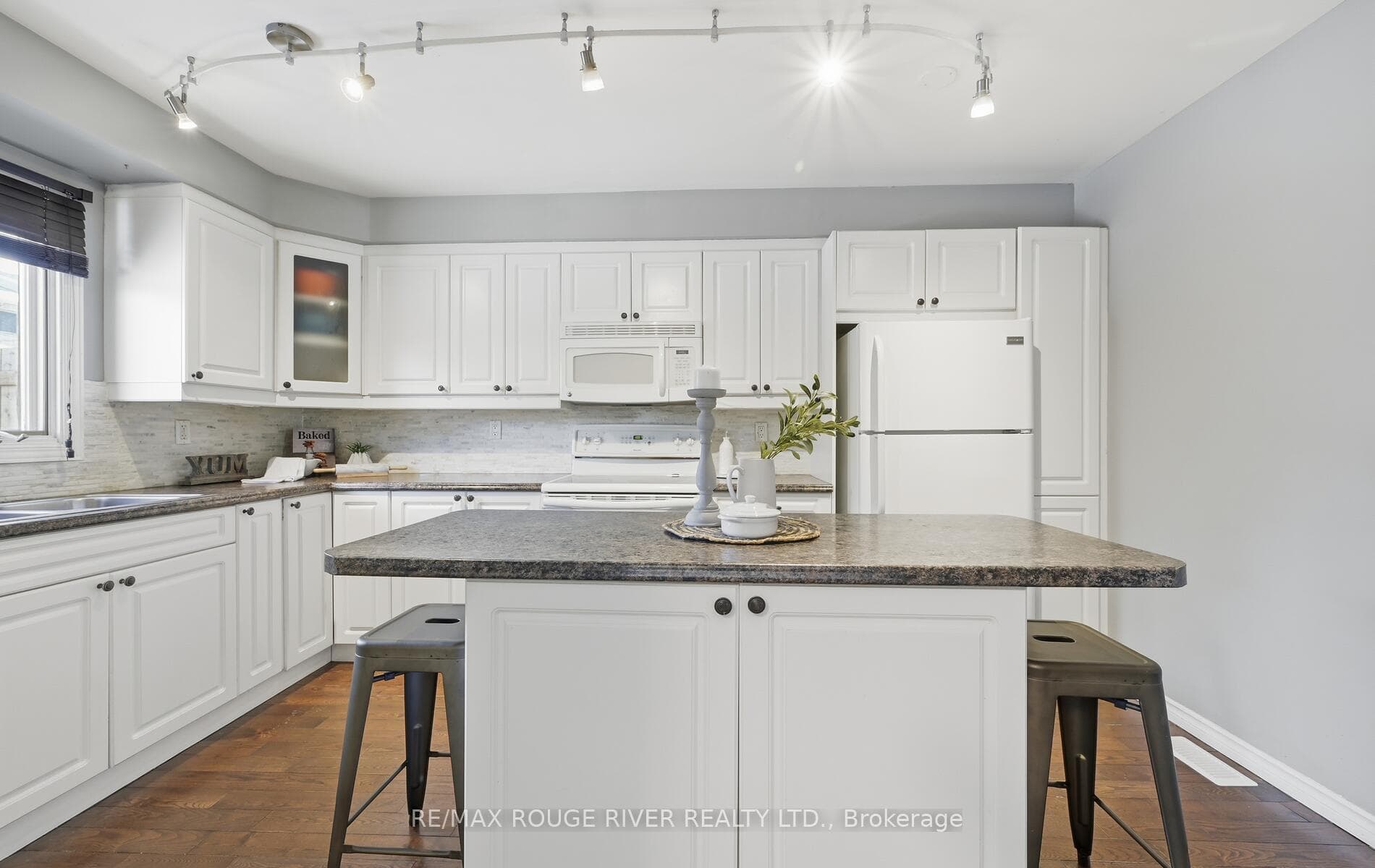 1201 Charlotte Circle photo 8