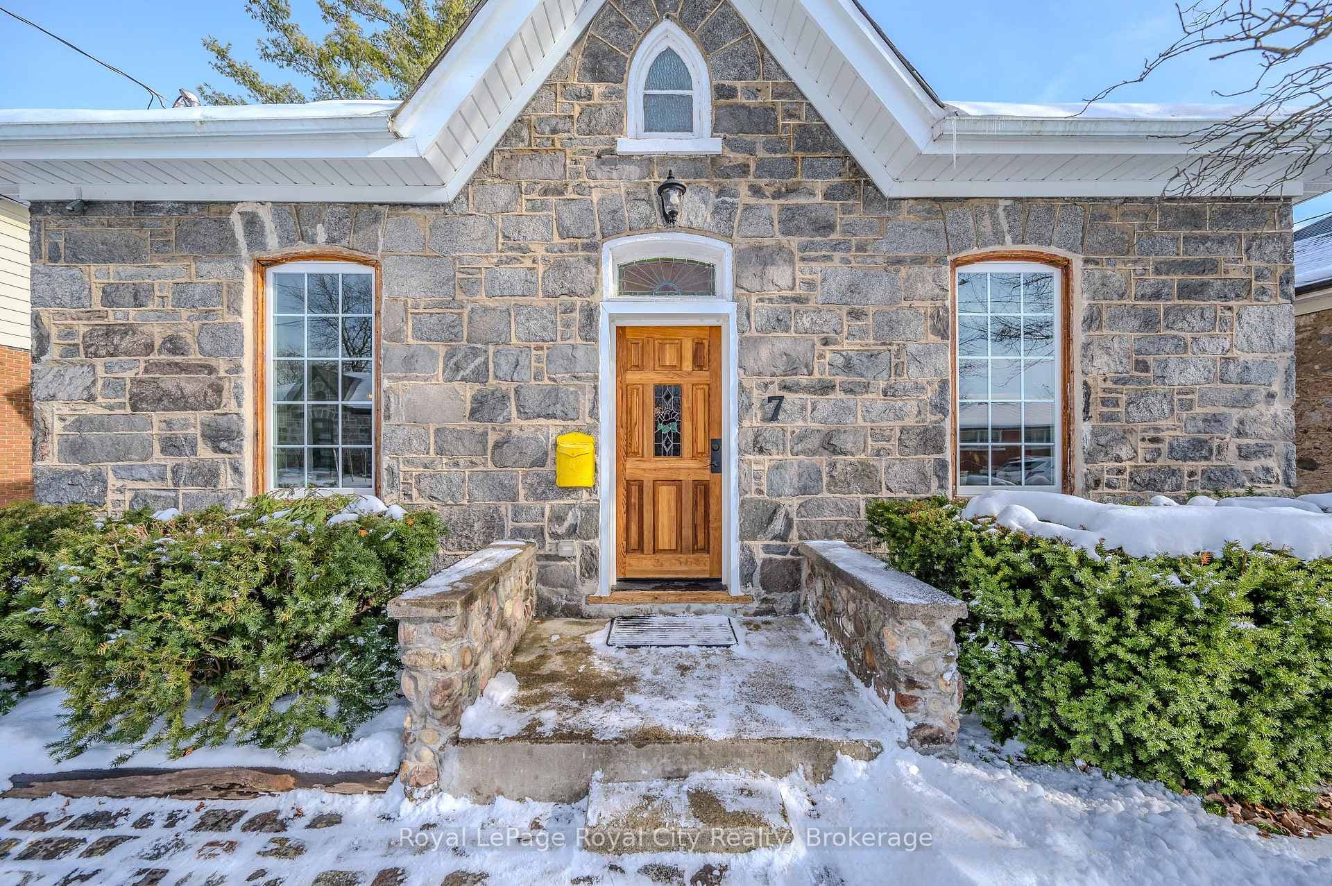 7 YORK Place photo 2