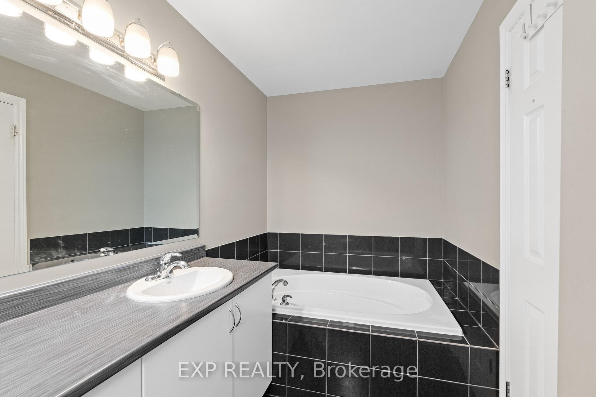 169 LERTA Way photo 16