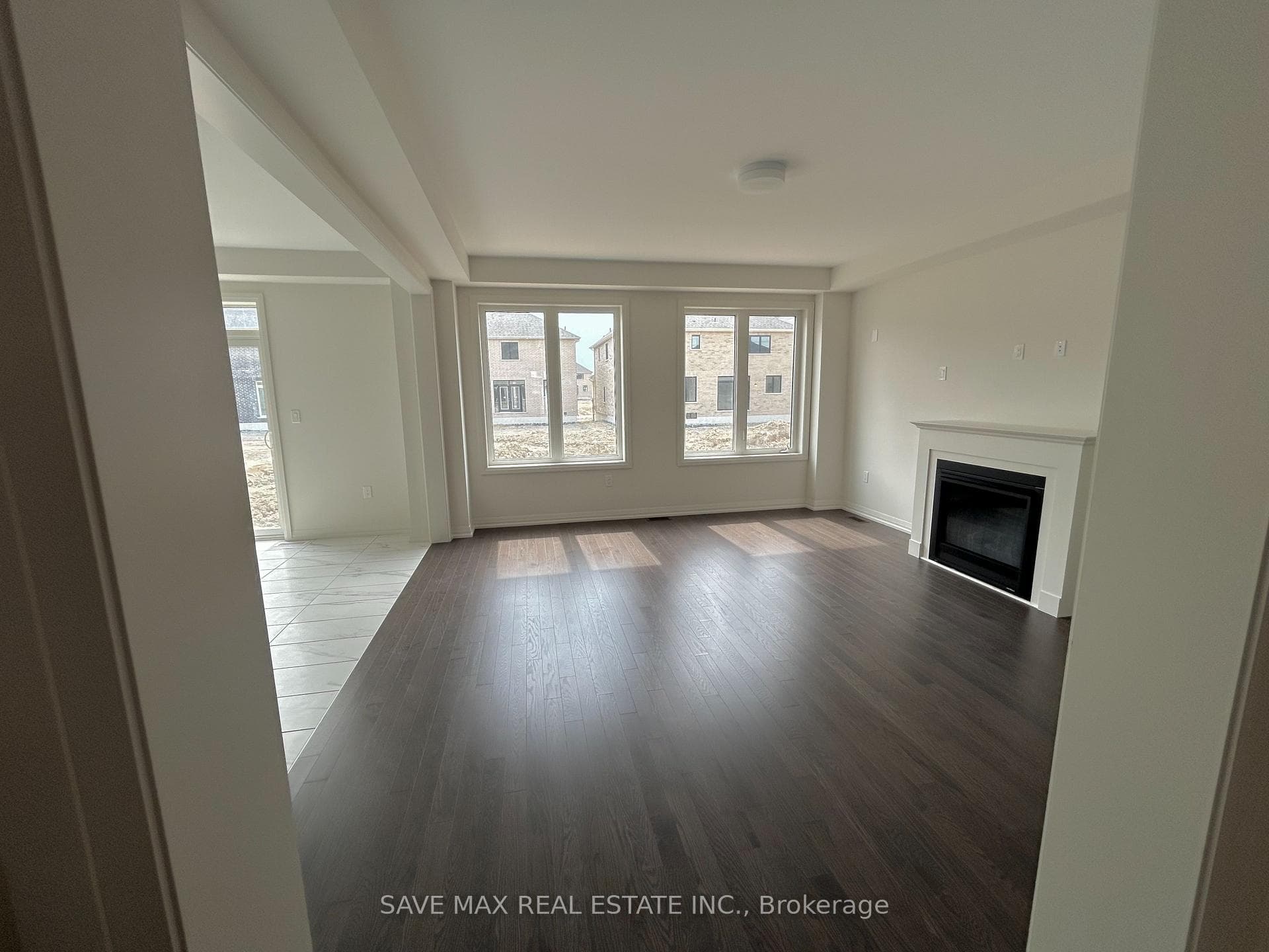 58 Sandhill Crescent photo 5