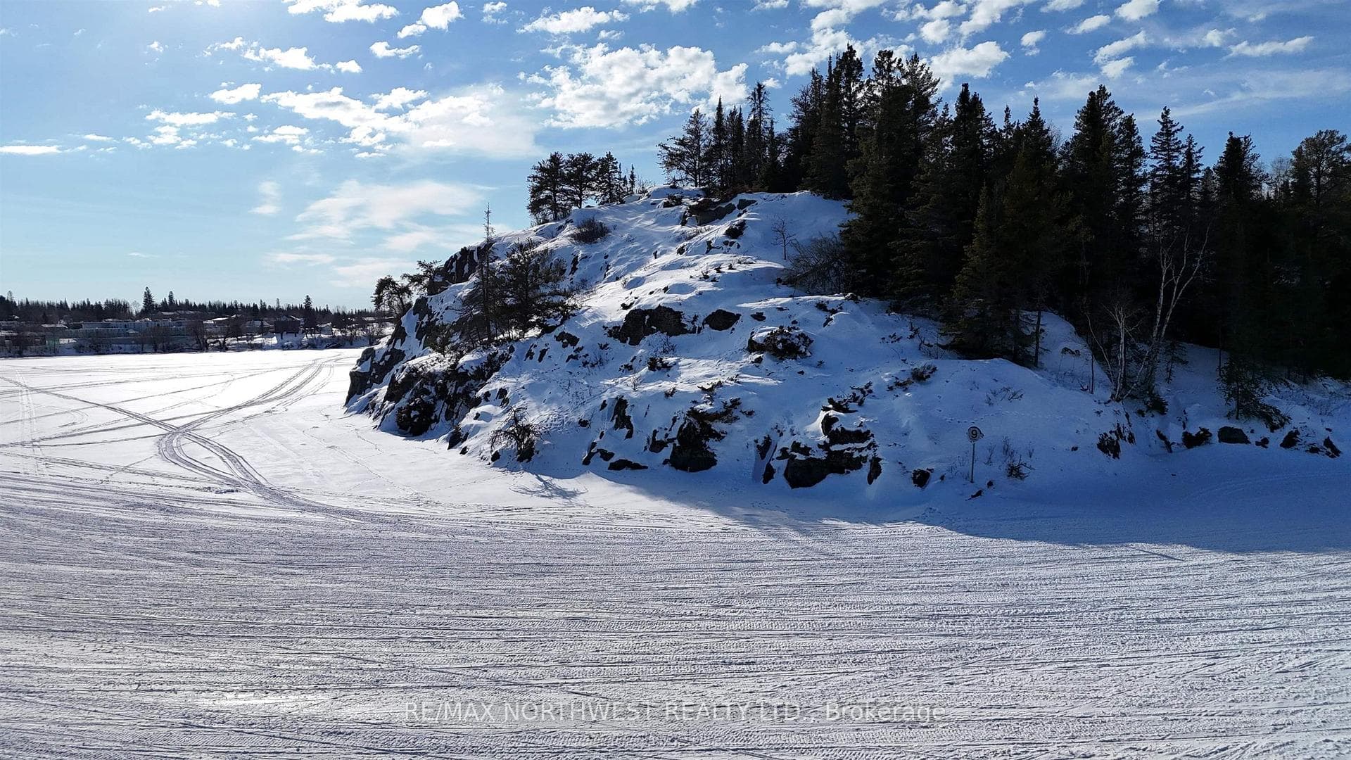 1319 LAURENSON LAKE photo 13