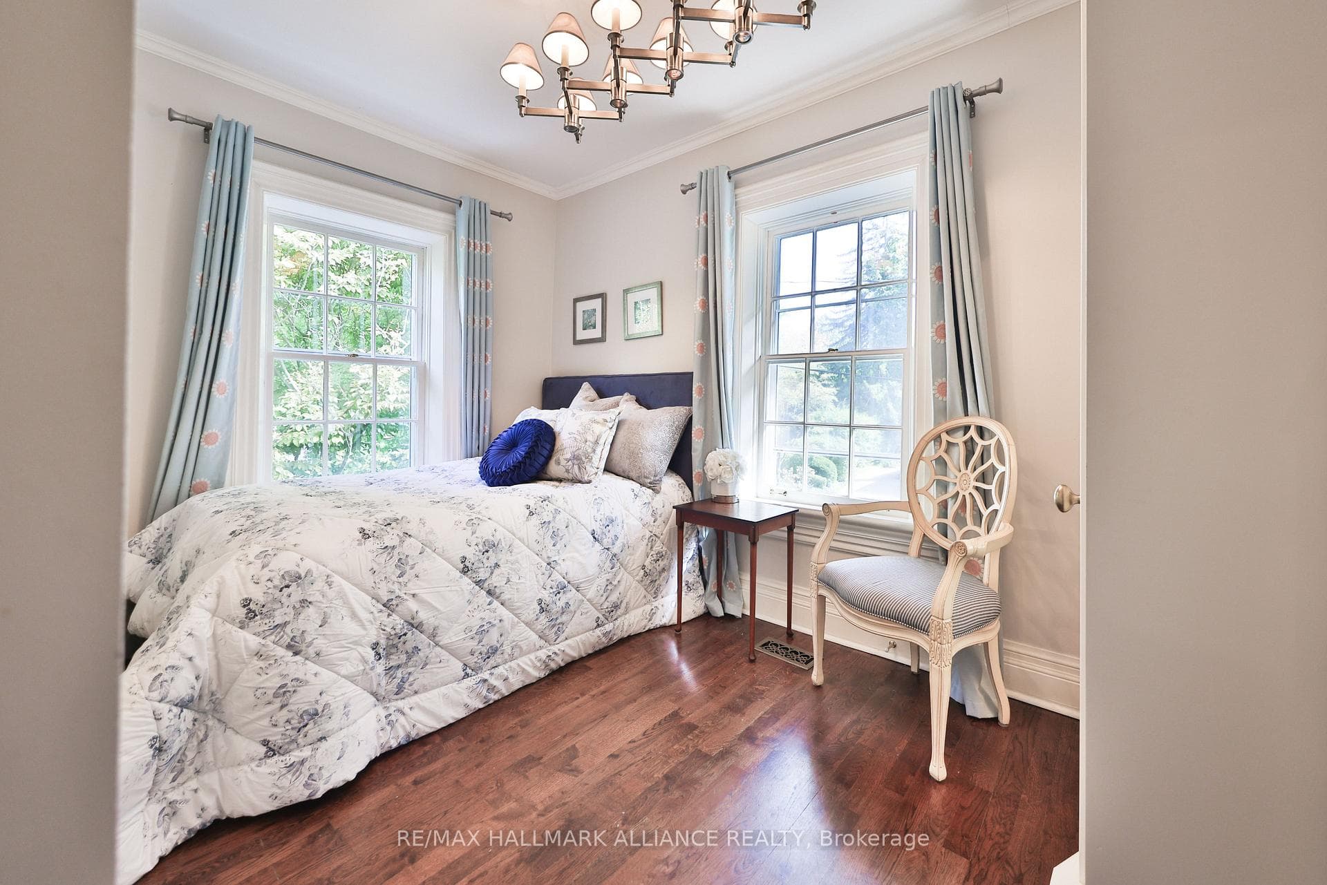 225 William Street photo 23