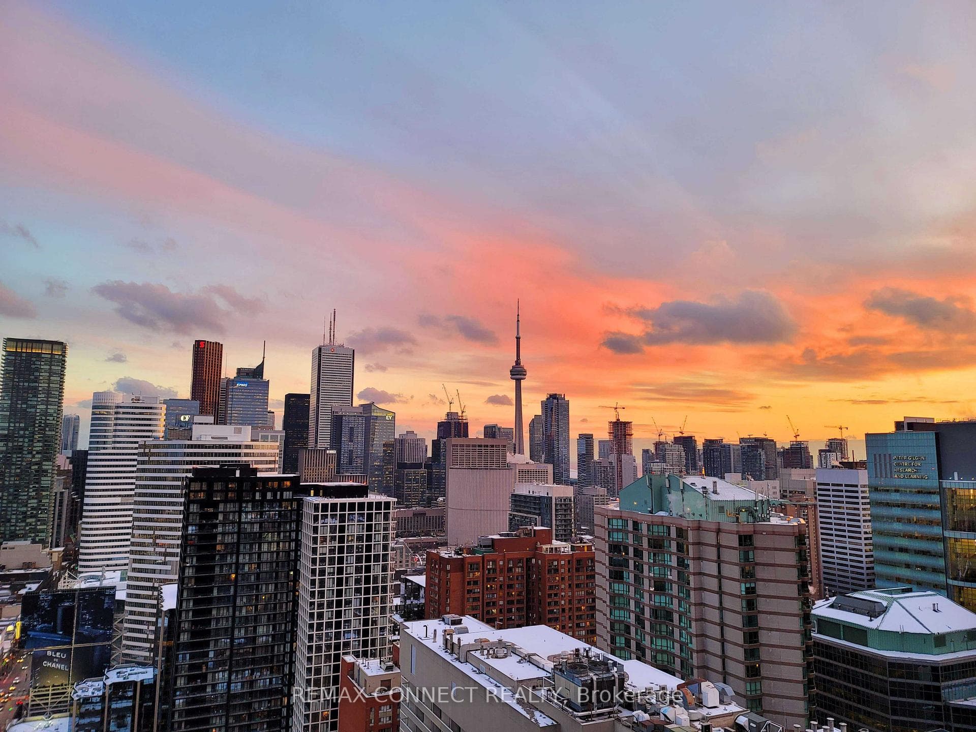 386 Yonge Street Unit 3308 photo 7