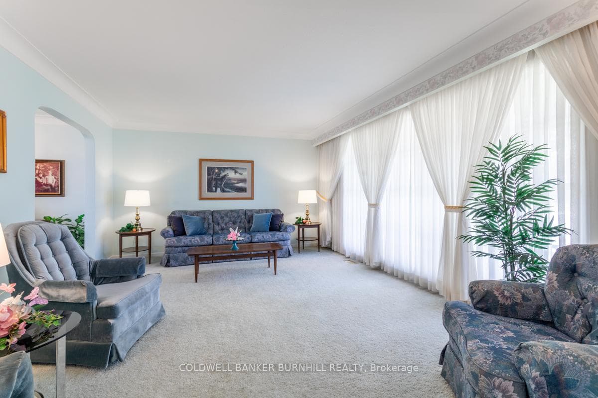 31 Falkirk Drive photo 10