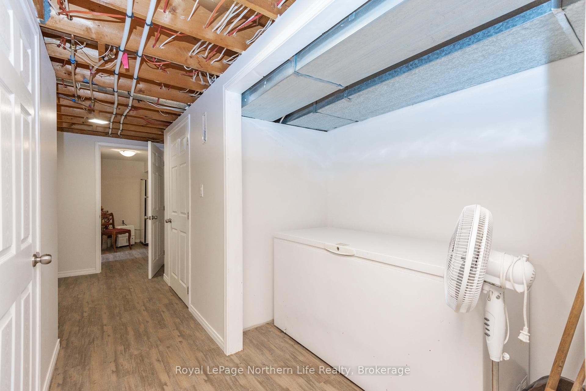 809 CAMERON Road photo 45
