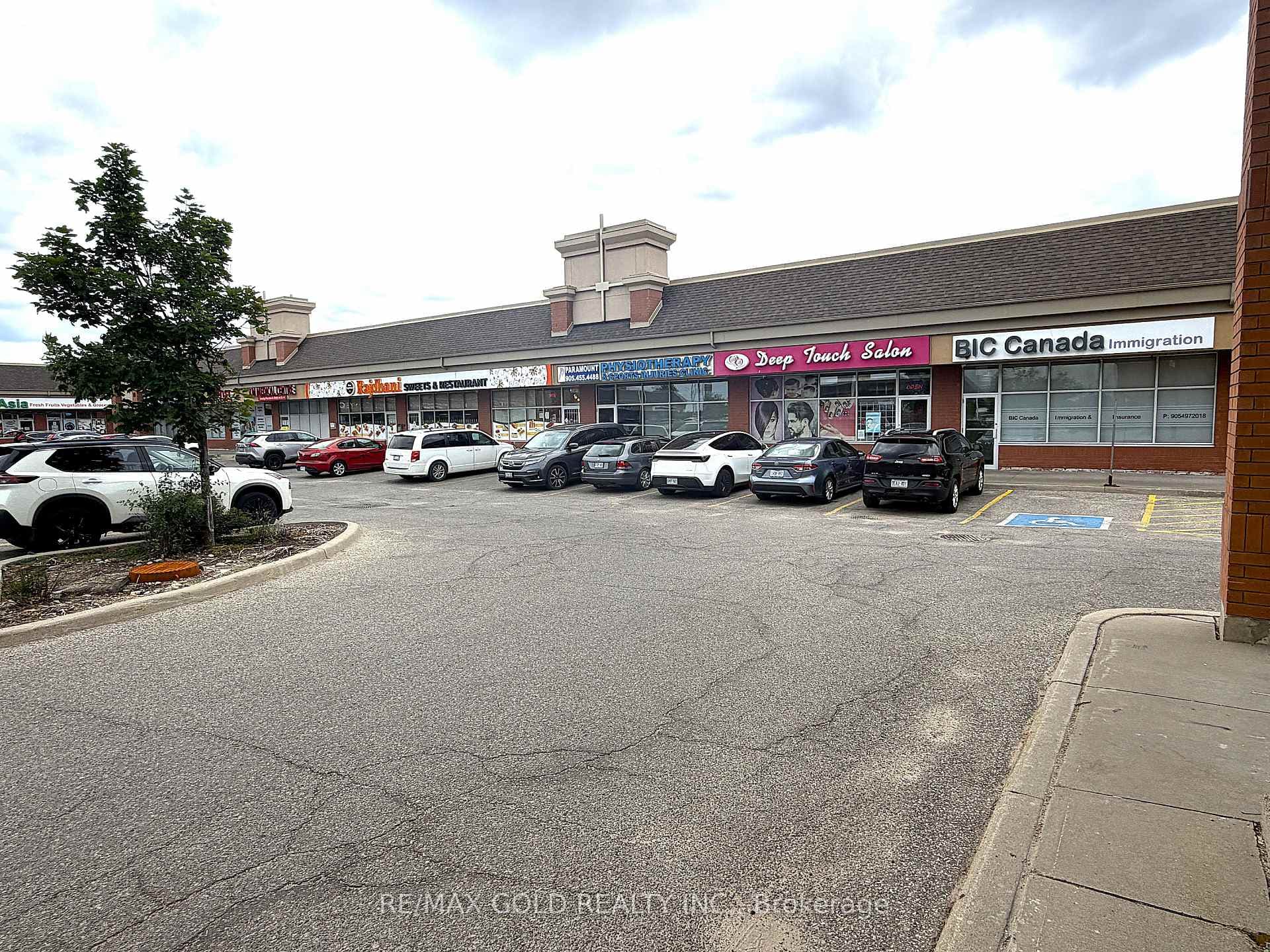 831 Bovaird Drive Unit 25 photo 4
