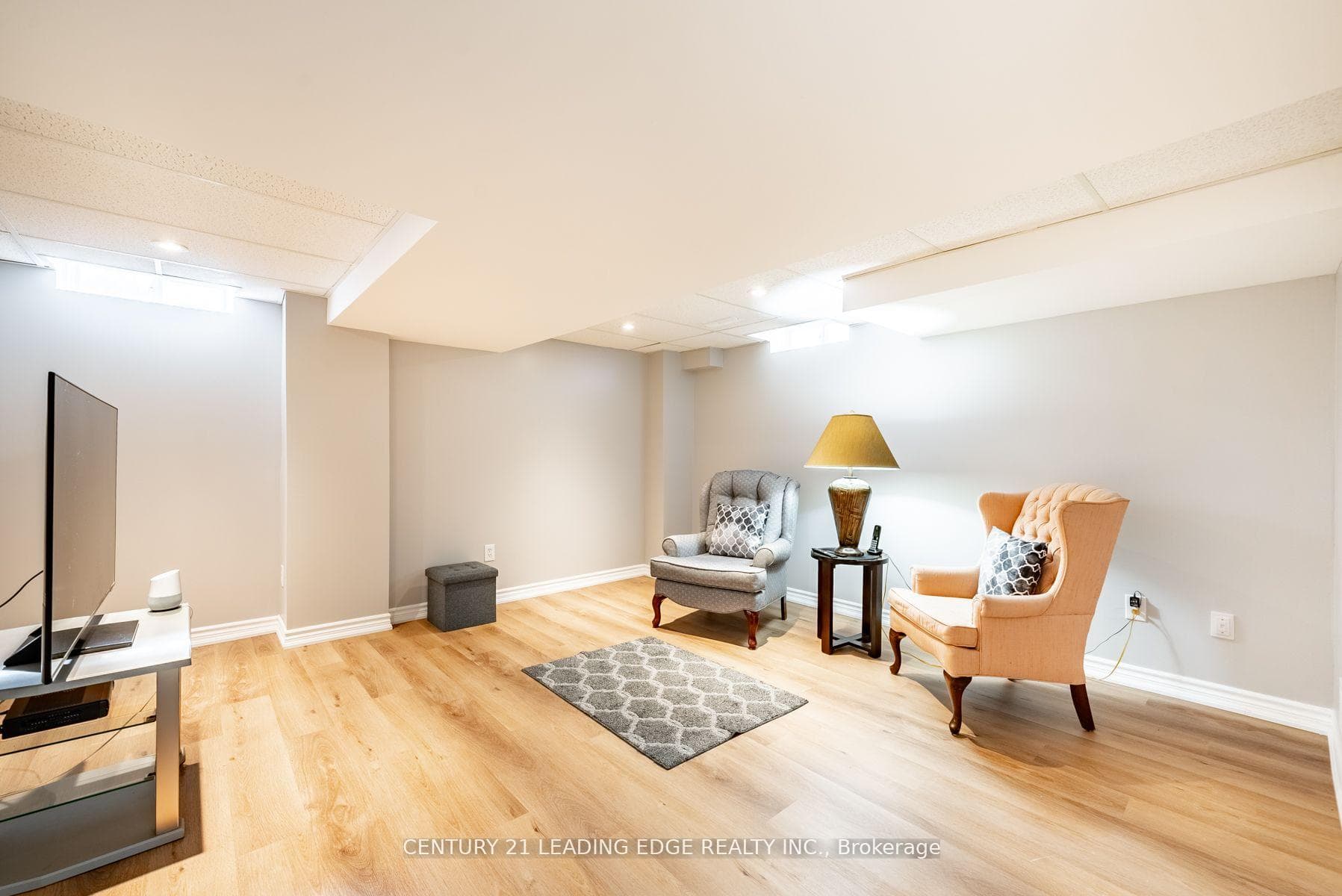 16 Hulley Crescent photo 33