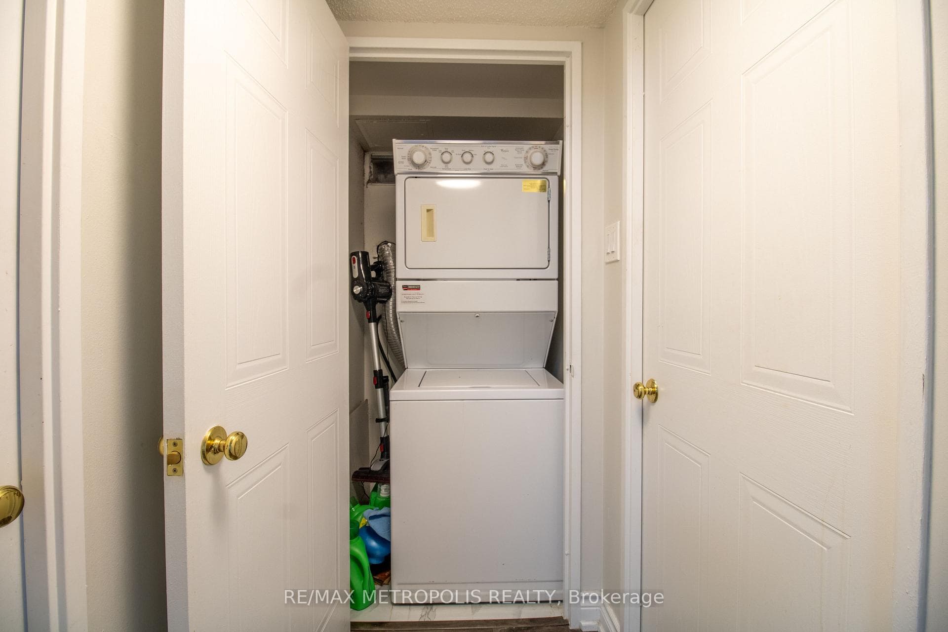 430 Mclevin Avenue Unit 801 photo 25