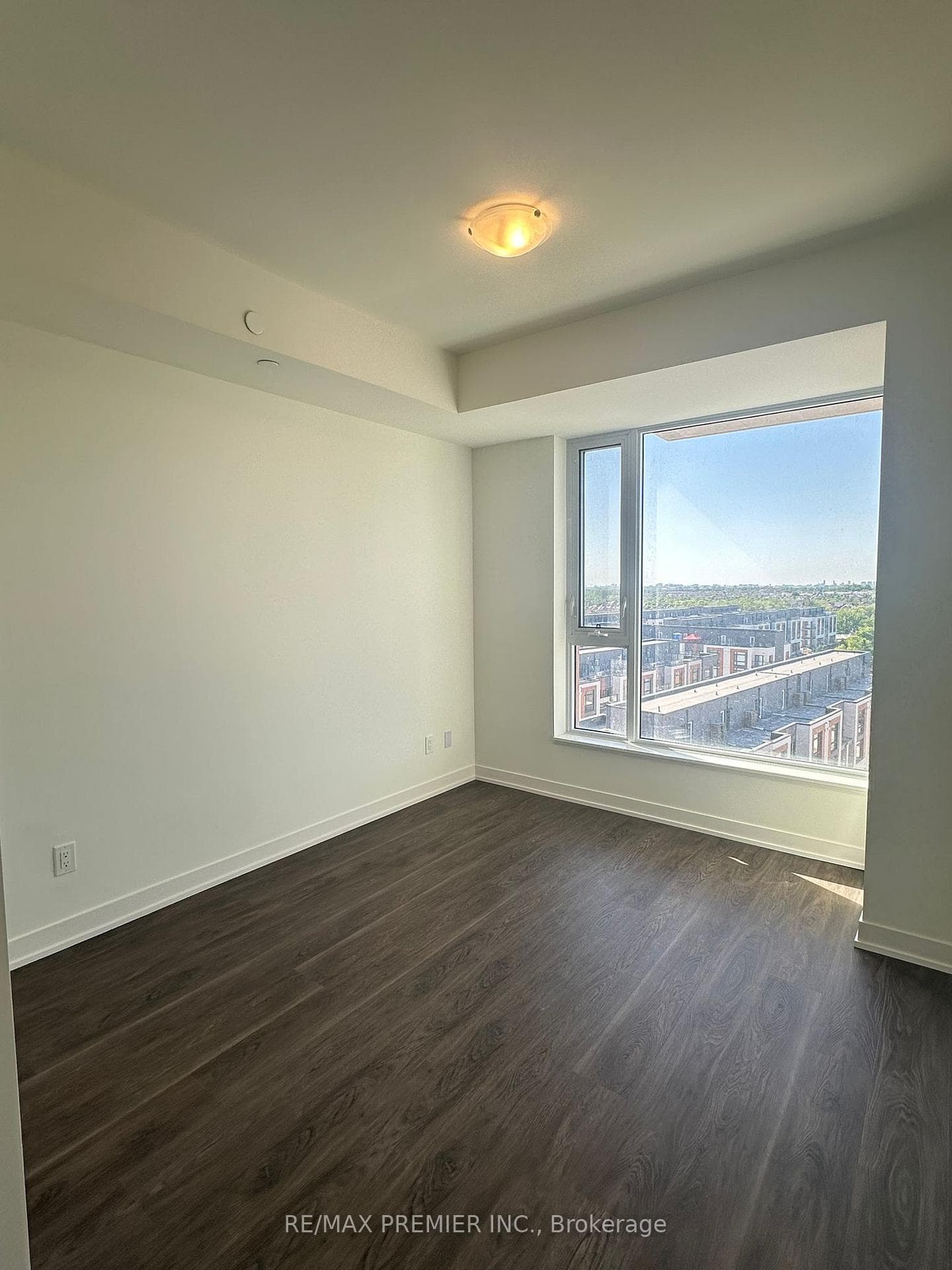 2 David Eyer Road Unit 823 photo 9