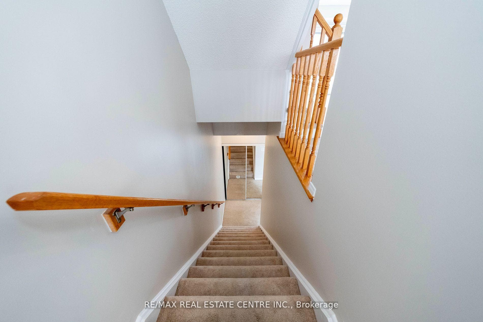 3050 Erin Centre Boulevard Unit 7 photo 19