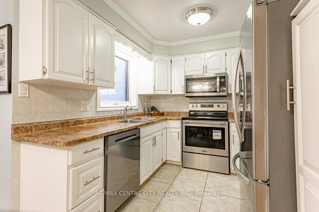 506 Eaton Park Drive photo 11