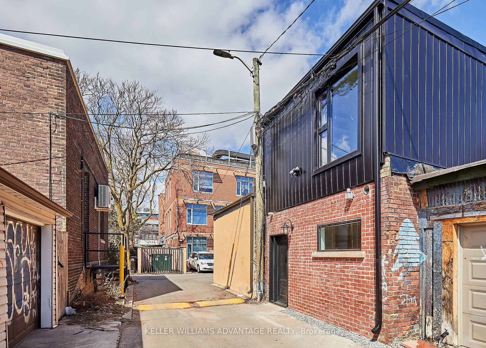 200 Heward Avenue Unit Laneway photo 26