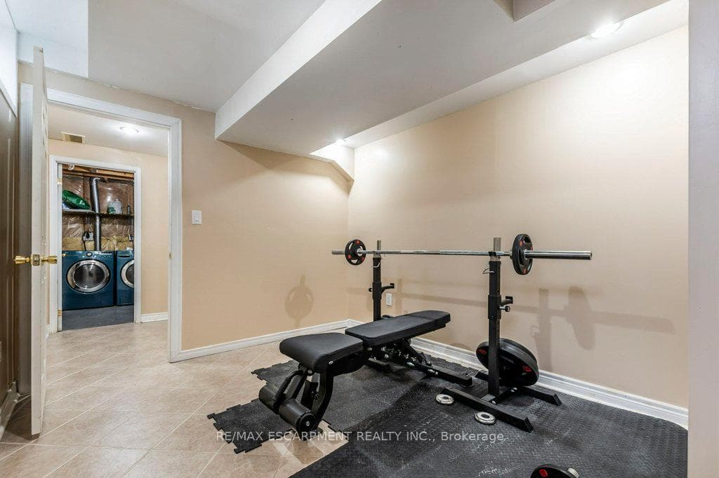 9 LOVELL Crescent photo 23