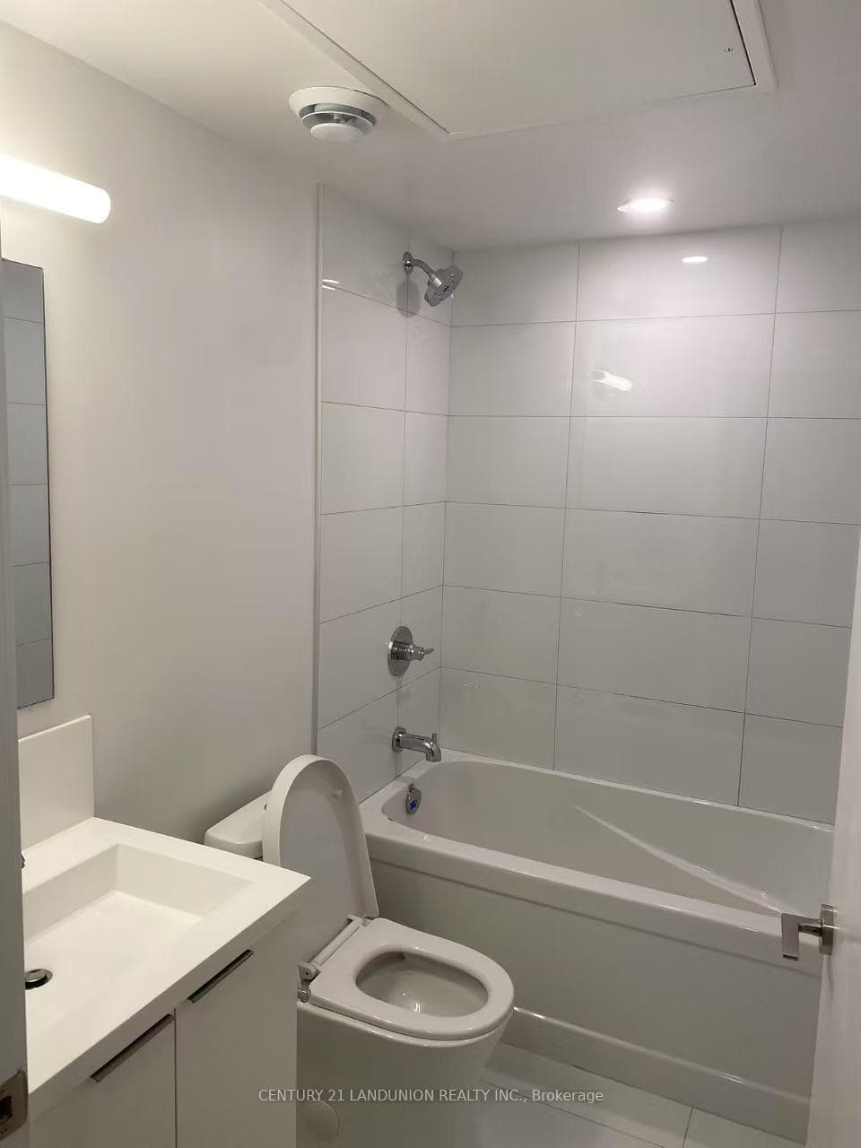 238 Simcoe Street Unit 2605 photo 3