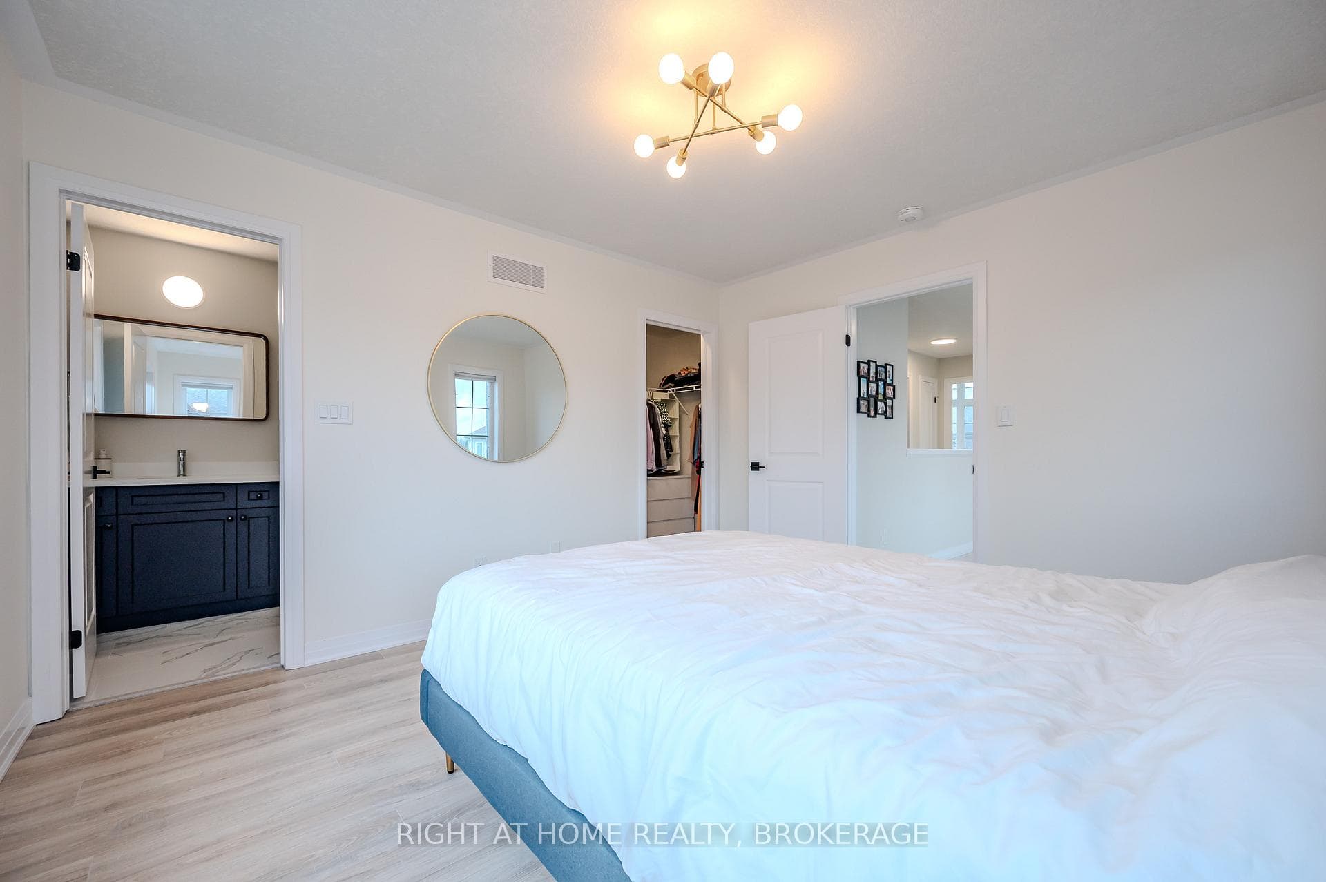 311 WOOLWICH Street Unit 11 photo 25