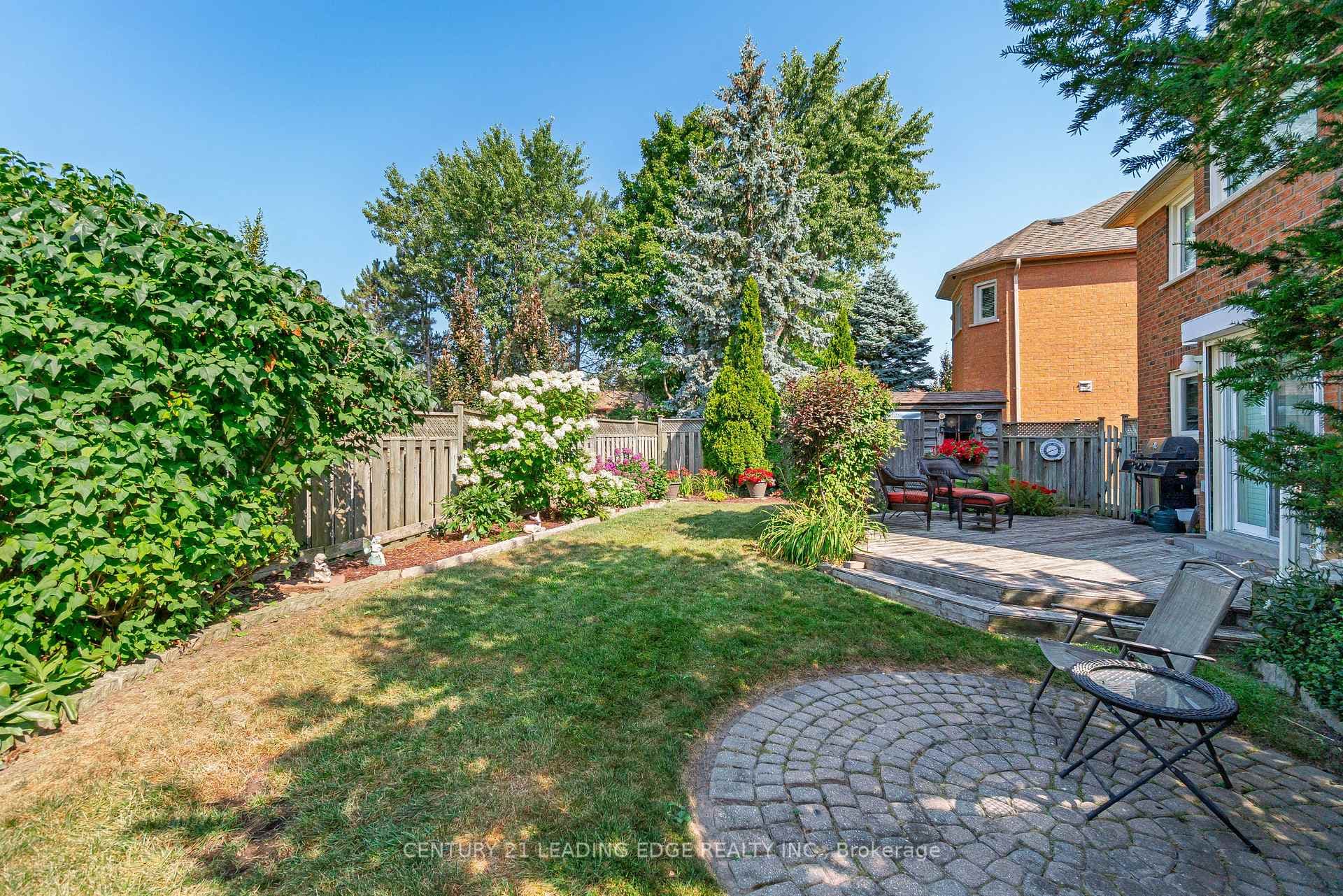 207 Larkin Avenue photo 36