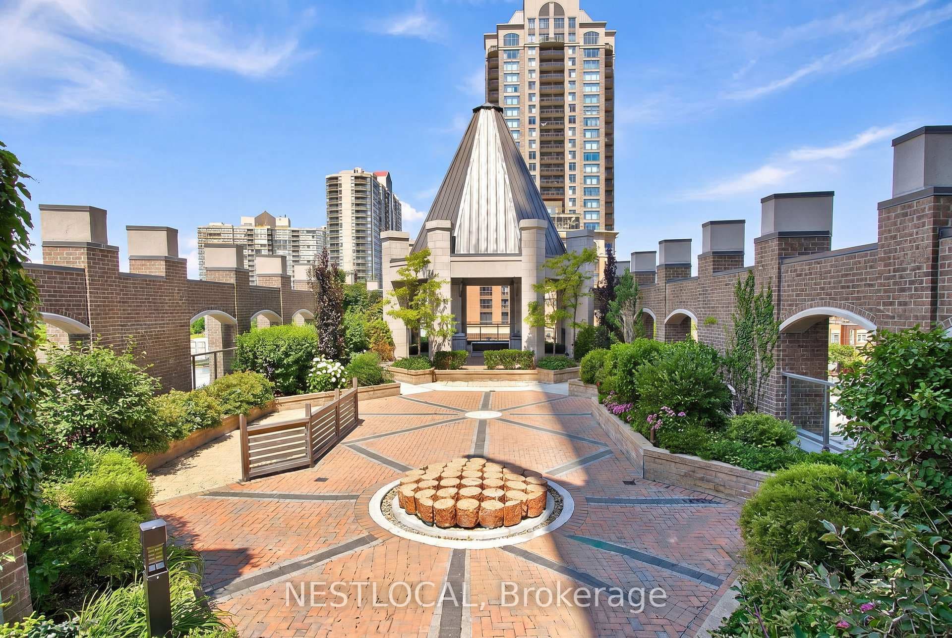 388 Prince Of Wales Drive Unit 2611 photo 23