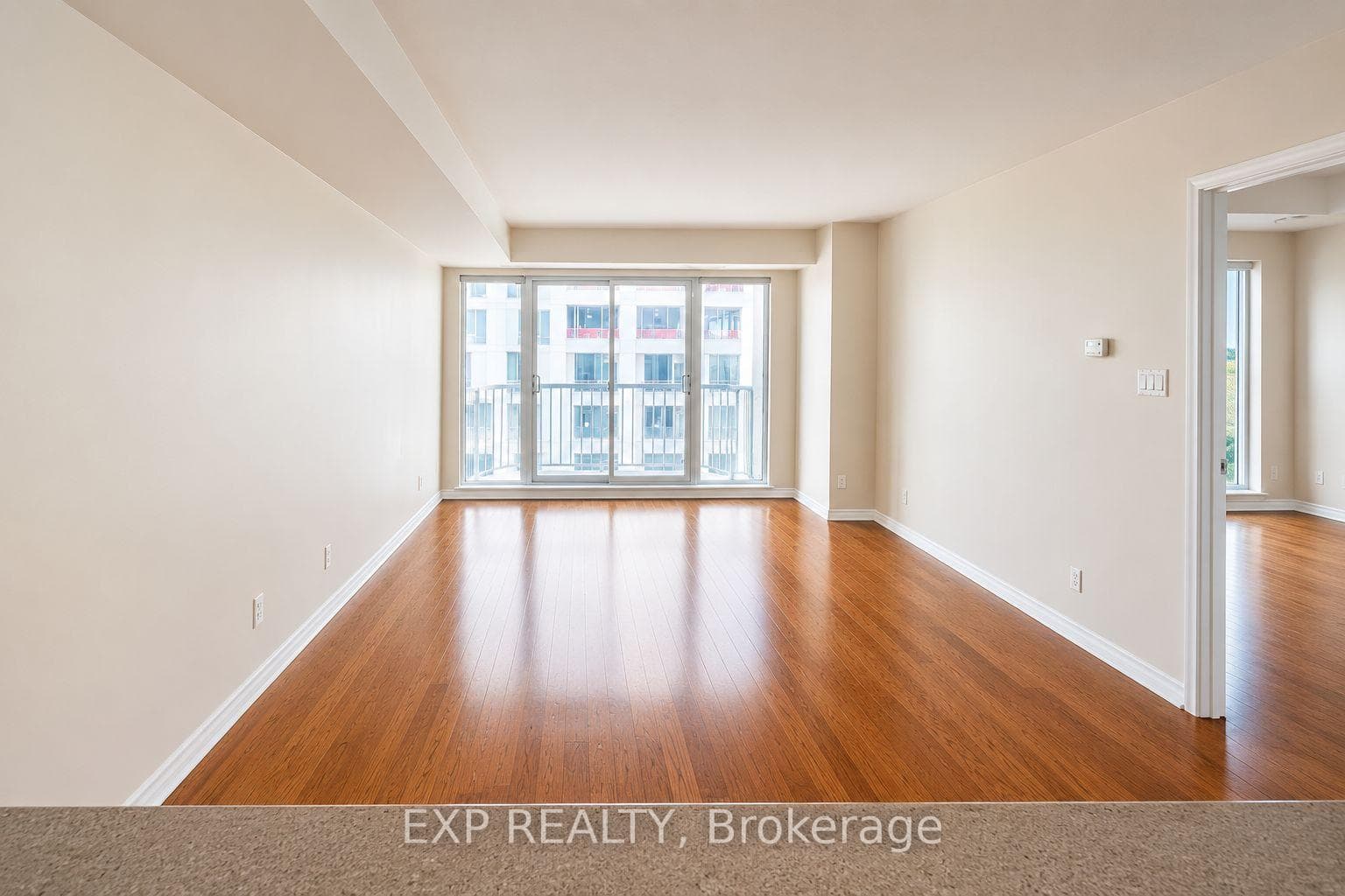 200 RIDEAU Street Unit 1503 photo 4