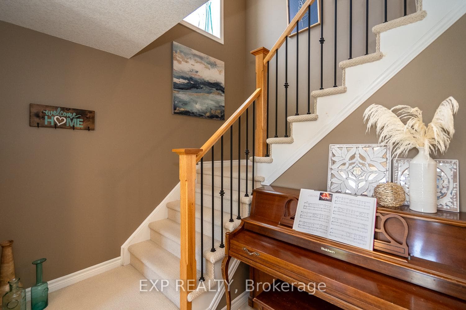 6 Robert Simone Way photo 13
