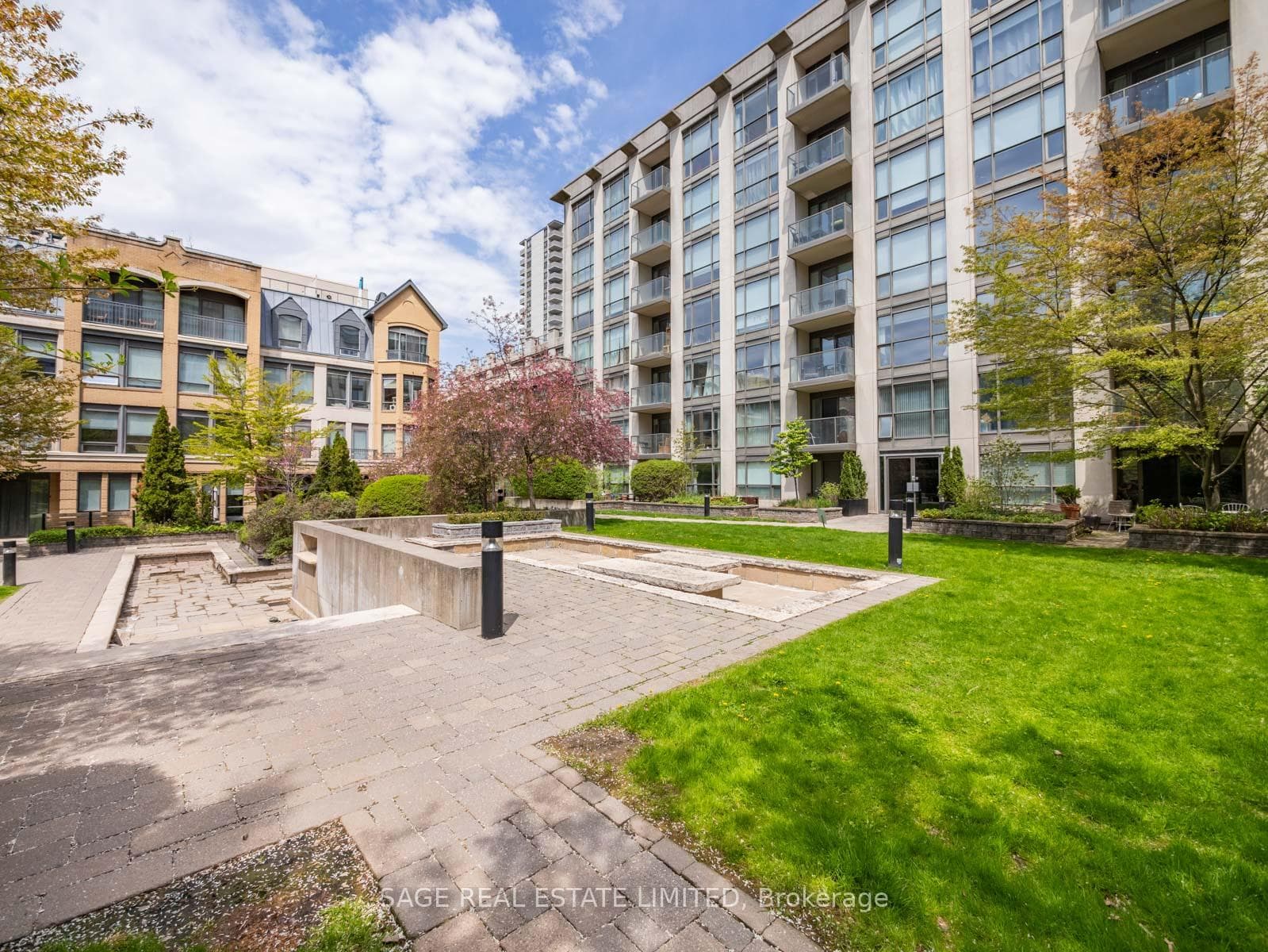 18 Beverley Street Unit 209 photo 39