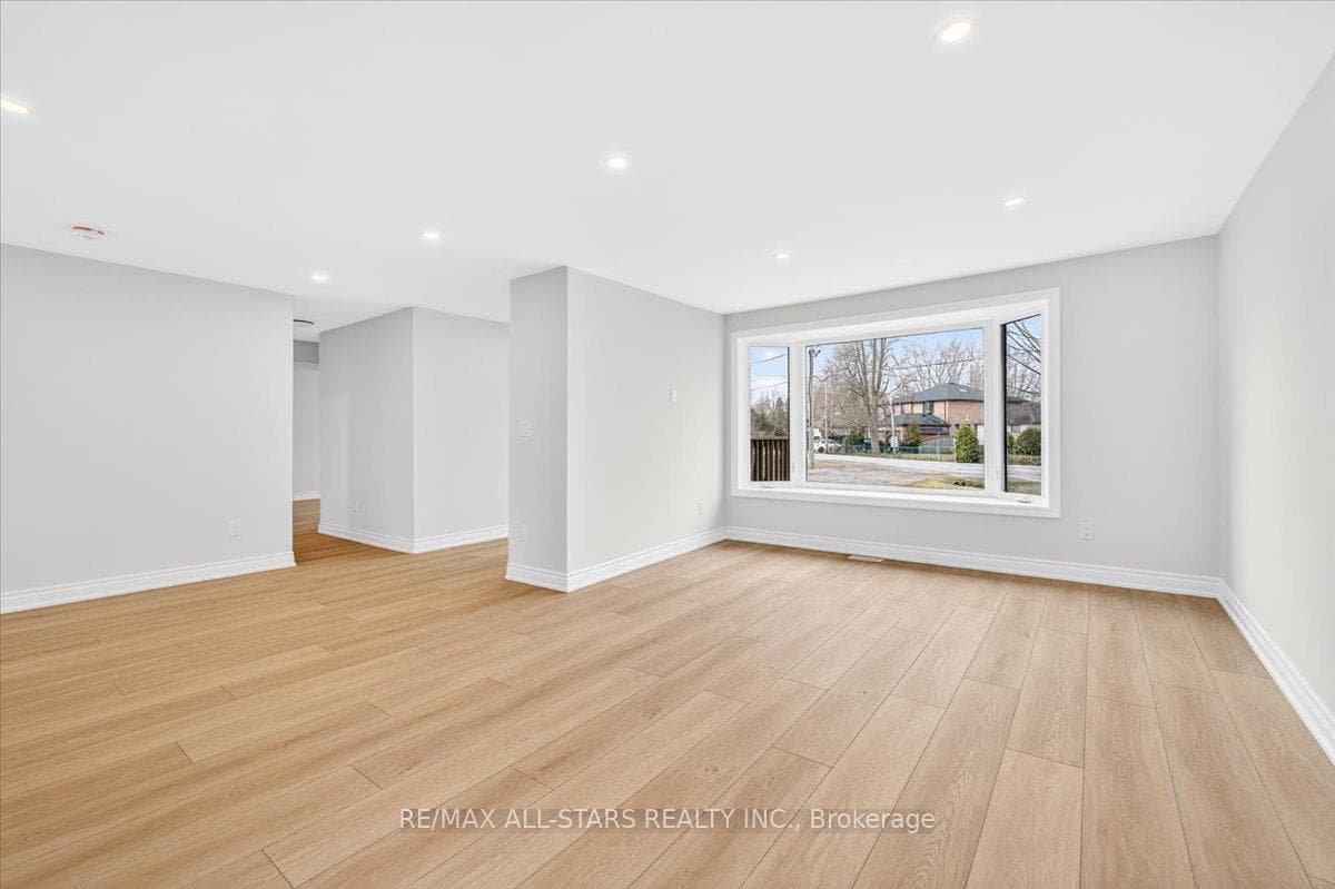 501 Lake Drive photo 22