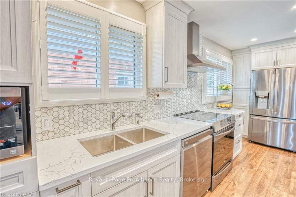 336 RENDA Street photo 18