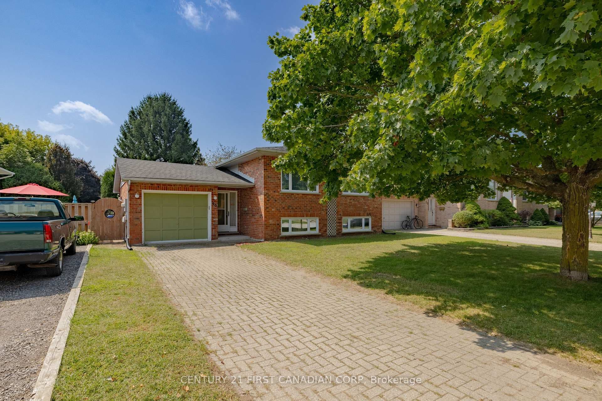 Attached Garage with inside access